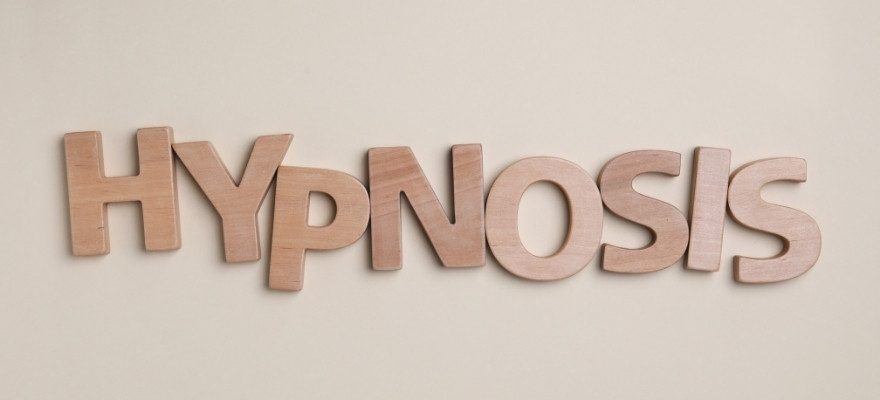 Was versteht man unter Hypnose? Hypnotischer Zustand, Bewusstsein, Unterbewusstsein, Befreiung, Hypnose hilft, Verhalten verändern, Daliah Immel, Blogartikel Magazin Wiesbaden, Mainz, Frankfurt, Rheingau